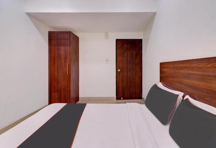 トリプルクラシックルーム, Collection O Hotel Colossal Inn