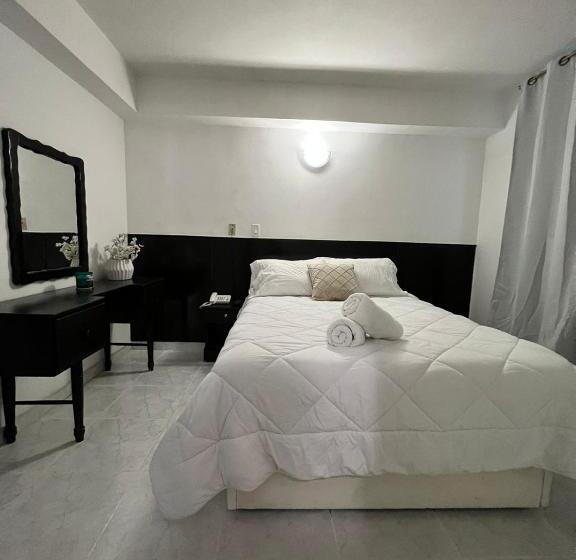 标准三人间, Blue Costa Panama