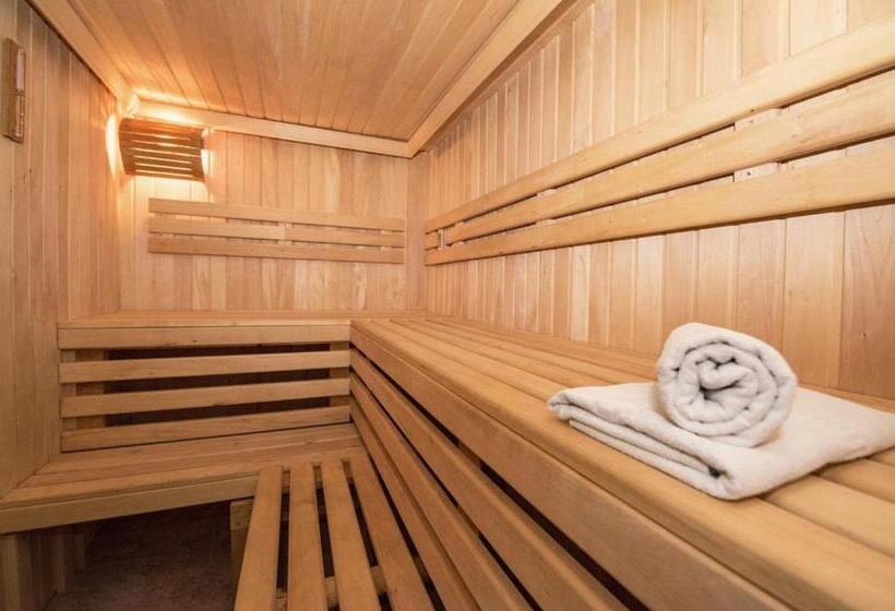 Студио Стандарт с Балконом, 60 Percent Off Deluxe Ocean View Rooms Free Pool And Free Sauna Access Included Perfect Location Nea