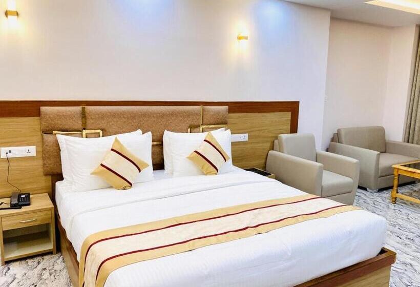 Quarto Deluxe Cama King, Imolesh Imphal