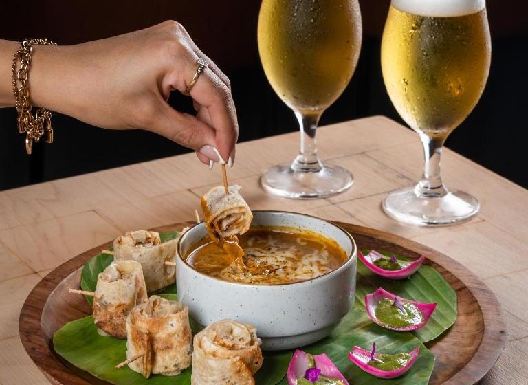 غرفة قياسية مزوَّدة بشُرفة, Grand Opulence Morjim Bliss Beach Resort