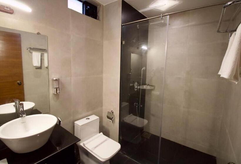 غرفة قياسية مزوَّدة بشُرفة, Grand Opulence Morjim Bliss Beach Resort