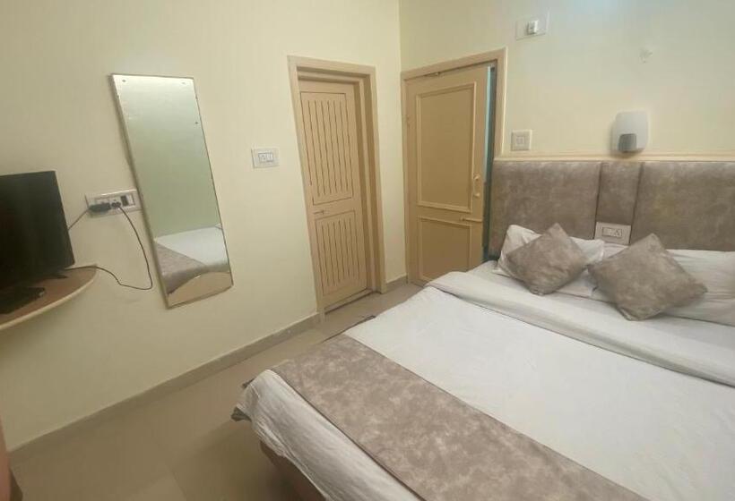 اتاق عادی, Mountain Meadows