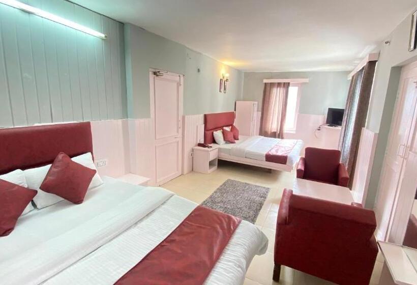 اتاق لوکس خانوادگی, Mountain Meadows