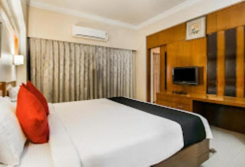 סוויטה אקזקיוטיב, Nakshatra,guwahati