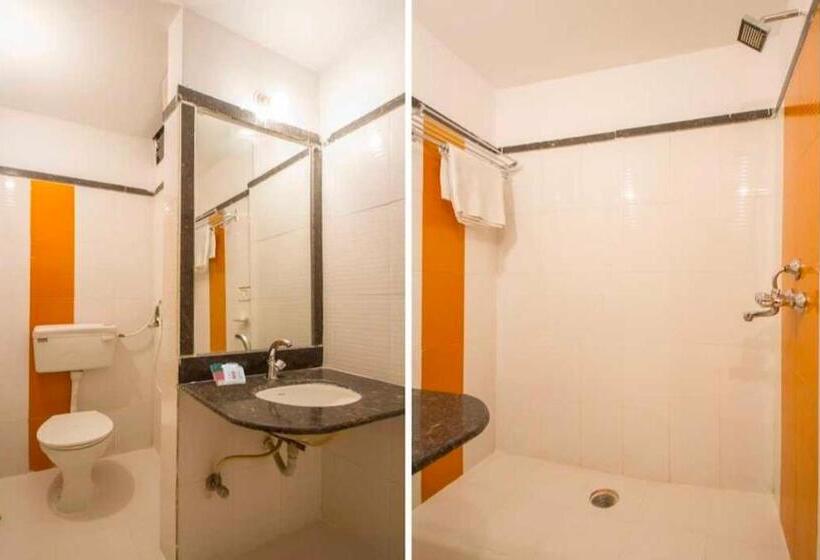 Трехместный Номер Классика, Oyo 81037 Hotel Shree Madhav Regency