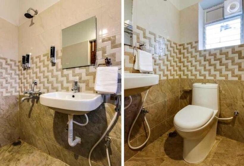 Трехместный Номер Deluxe, Oyo 81037 Hotel Shree Madhav Regency