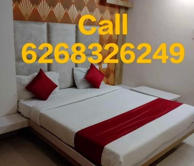 Трехместный Номер Deluxe, Oyo 81037 Hotel Shree Madhav Regency