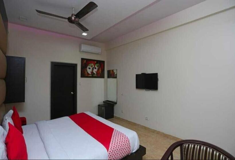Трехместный Номер Deluxe, Oyo 81037 Hotel Shree Madhav Regency