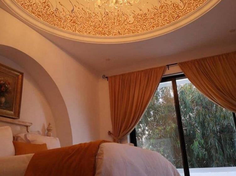 اتاق استاندارد, Dar Gino