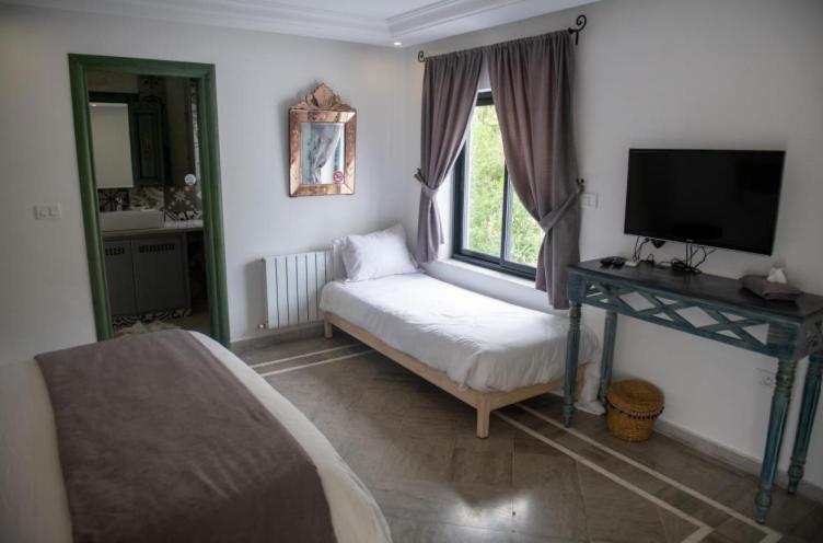 اتاق استاندارد چهار تخته, Dar Gino