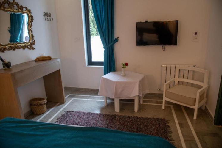 اتاق استاندارد چهار تخته, Dar Gino