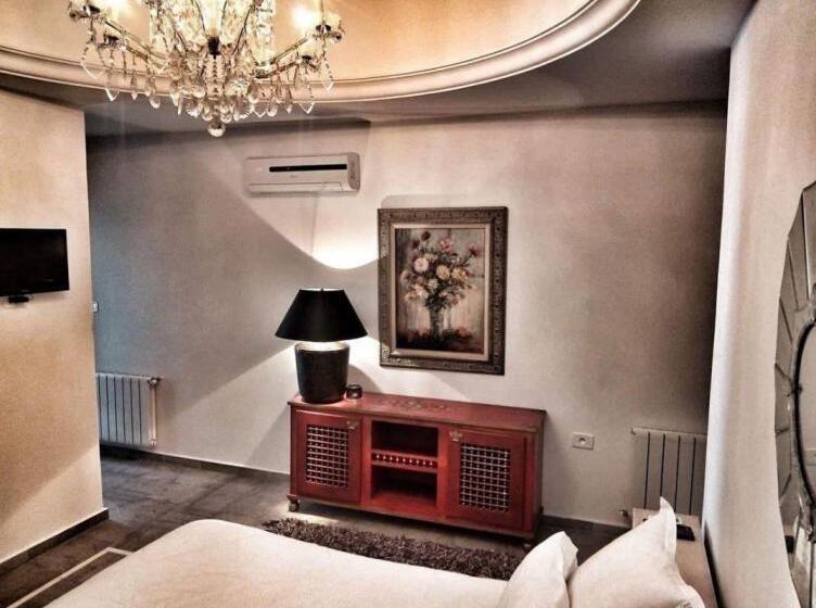 اتاق استاندارد چهار تخته, Dar Gino