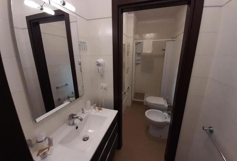 اتاق استاندارد با بالکن, Dimore Centro Lecce Affittacamere B&b