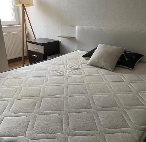 Habitació Estàndard, Kosova