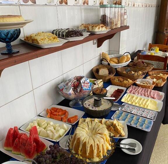 舒适三人间, ótima Nota   Pousada Villa Real Paraty   Localização E Café Da Manha Excelentes