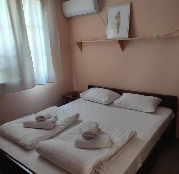 اتاق استاندارد, Lovački Dom