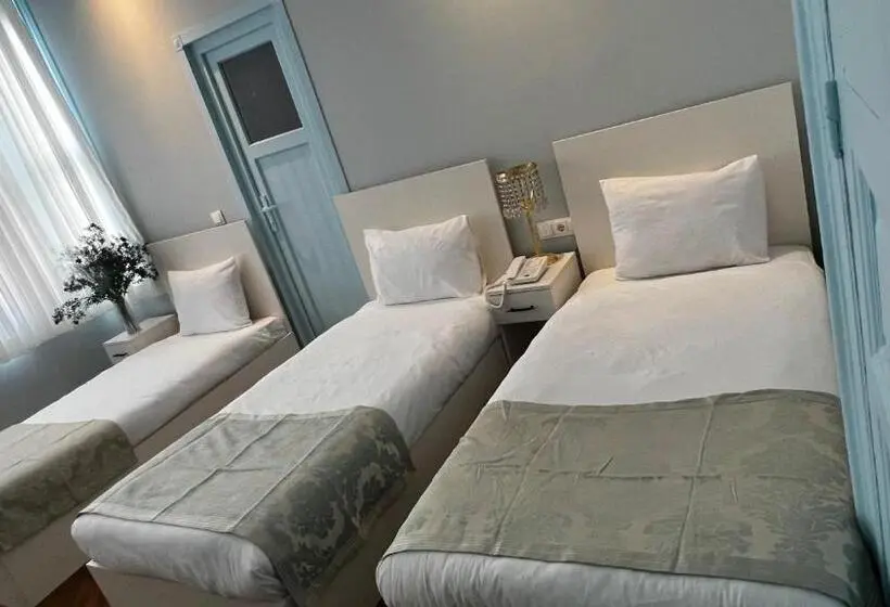 Standard Kolmen Hengen Huone, Bali Star City