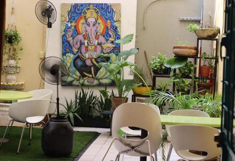 Номер Стандарт 2 Двуспальные Кровати, Krishna Guest House