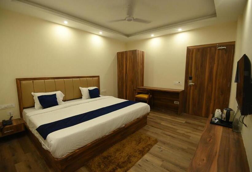 غرفة قياسية سرير كينج, Namastey Puri