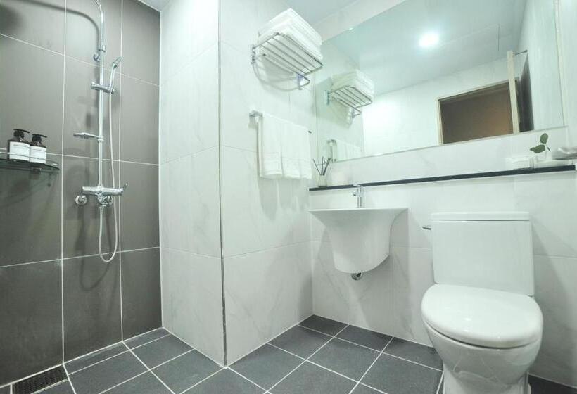 Quarto Triplo Deluxe, The Triny Urban Suites