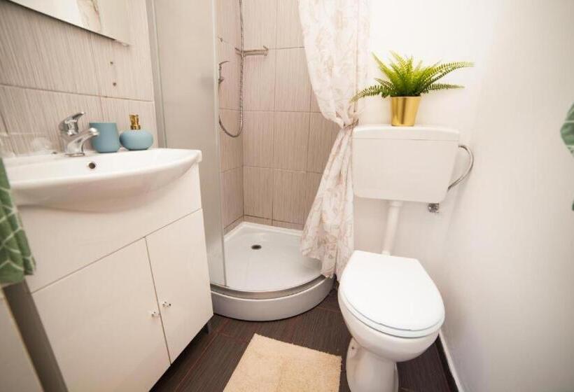 اتاق استاندارد, Guesthouse Smart