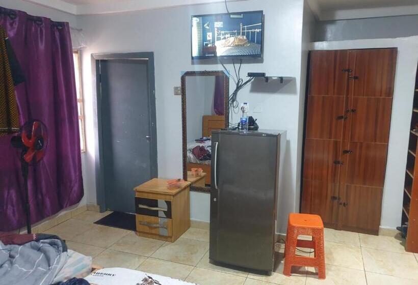 Economy Quadruple Room, Shared Space Accommodation