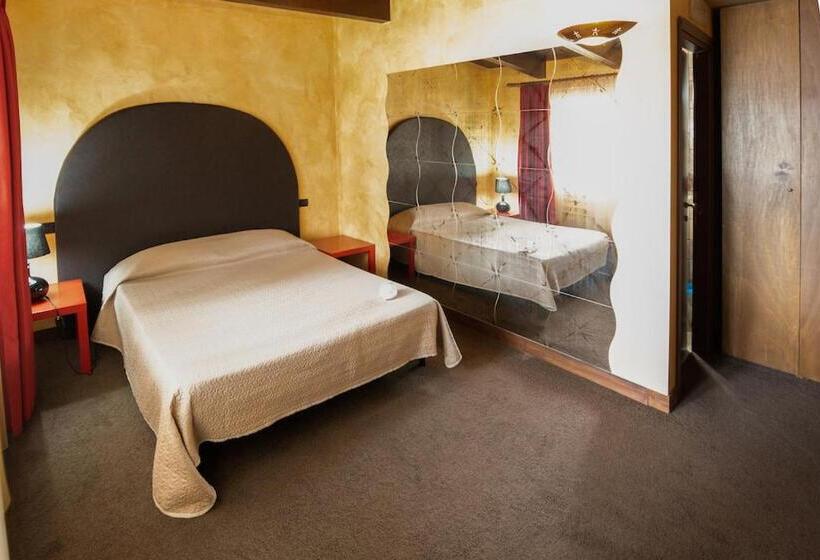Номер Стандарт, Torrimpietra Guest House