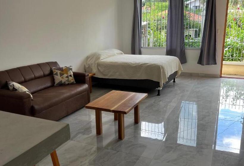 Номер Стандарт, Bella