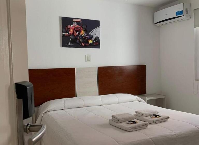 Номер Стандарт, Internacional