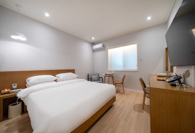 חדר ביזנס, Mono