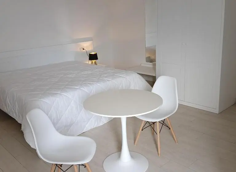 キングサイズベッドのデラックスルーム, Mya Luxury Rooms And Wellness