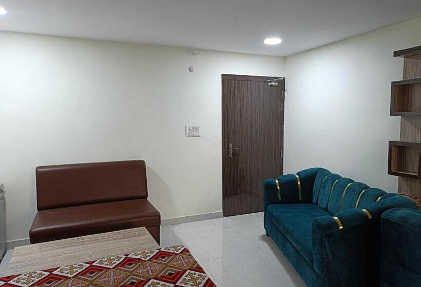 חדר קלאסי לשלושה, Rajwada Palace And Marriage Garden