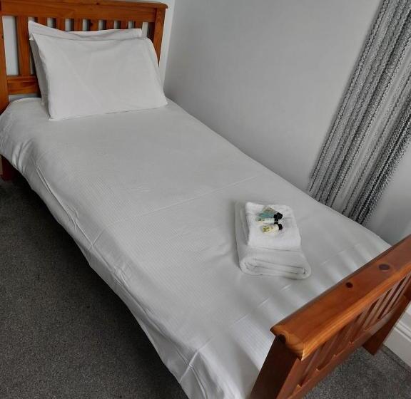 غرفة قياسية فردية, The Wheatley