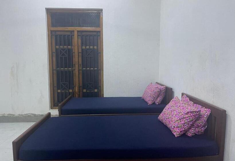 家庭间, Evr Home Stay