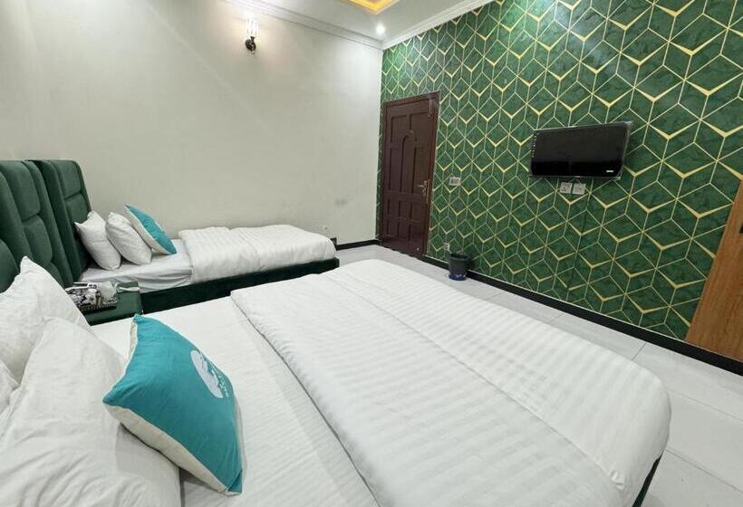 اتاق لوکس خانوادگی, Sky Lodge Guest House