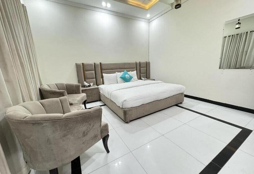 اتاق لوکس, Sky Lodge Guest House