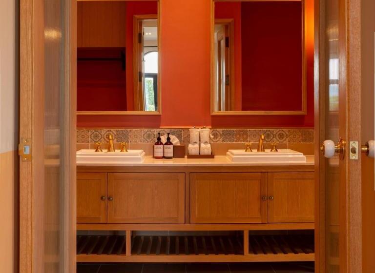 جناح, Toscana Valley Hotel Portofino