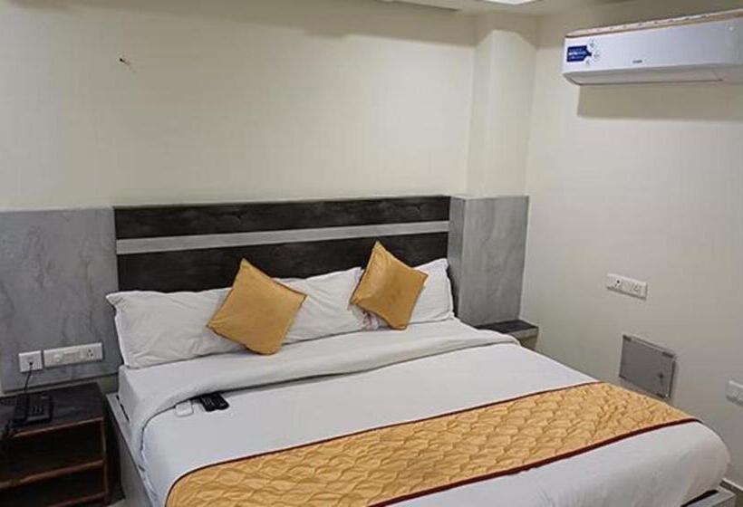 اتاق لوکس, Fabhotel Ambika Elite