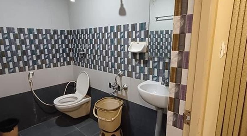 اتاق لوکس, Fabhotel Ambika Elite