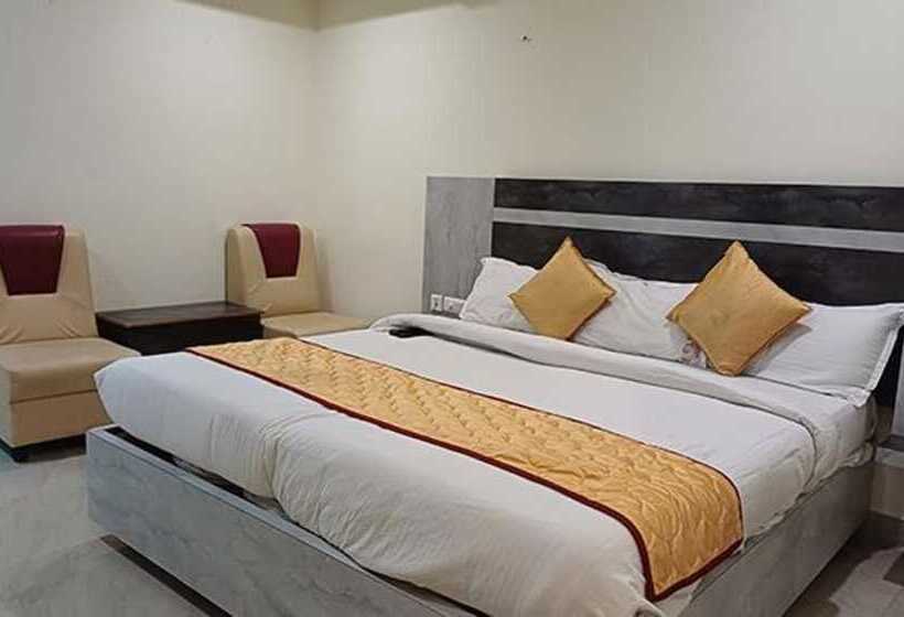 اتاق لوکس, Fabhotel Ambika Elite
