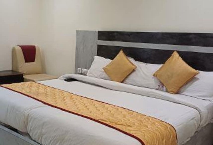 اتاق لوکس, Fabhotel Ambika Elite