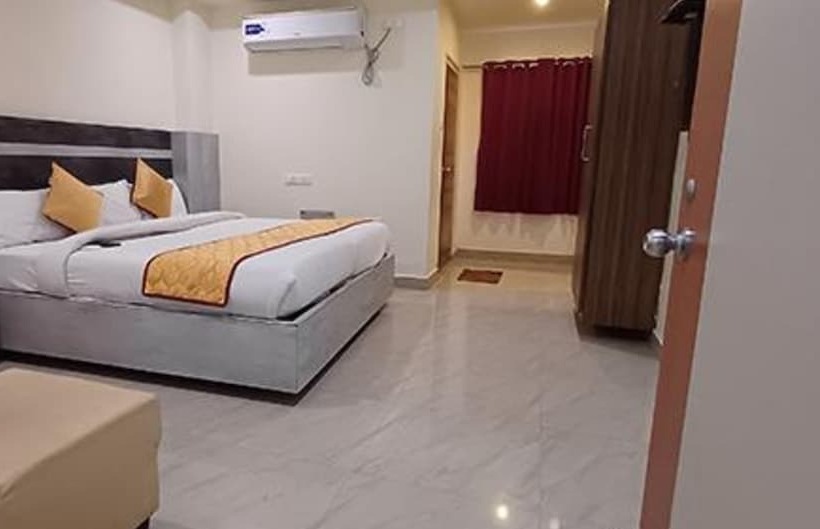 اتاق لوکس, Fabhotel Ambika Elite