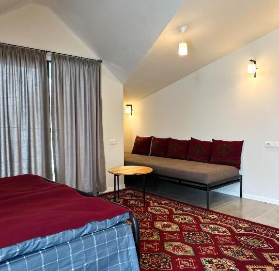 Номер Deluxe с Балконом, Herbs & Honey Boutique Hotel & Restaurant