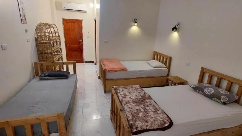 اتاق استاندارد سه تخته با چشمانداز استخر, Green Beach Camp &