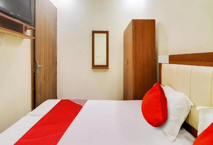 Classic Kolmen Hengen Huone, Heaven Inn Guest House & Restro