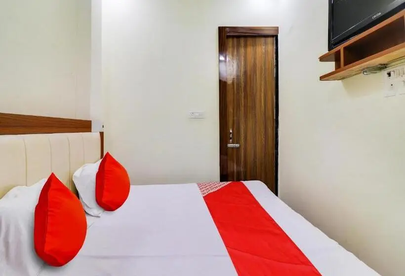 Classic Kolmen Hengen Huone, Heaven Inn Guest House & Restro