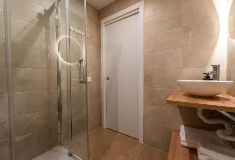 اتاق لوکس, I M Room Suites Nuevos Ministerios   Bernabeu Digital Access