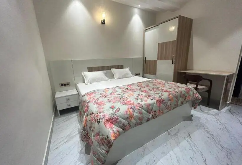 Quarto deluxe, Katani Inn