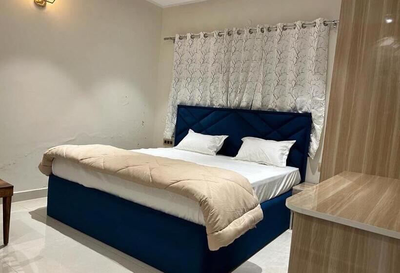 Номер Deluxe Кровать Кинг, Katani Inn